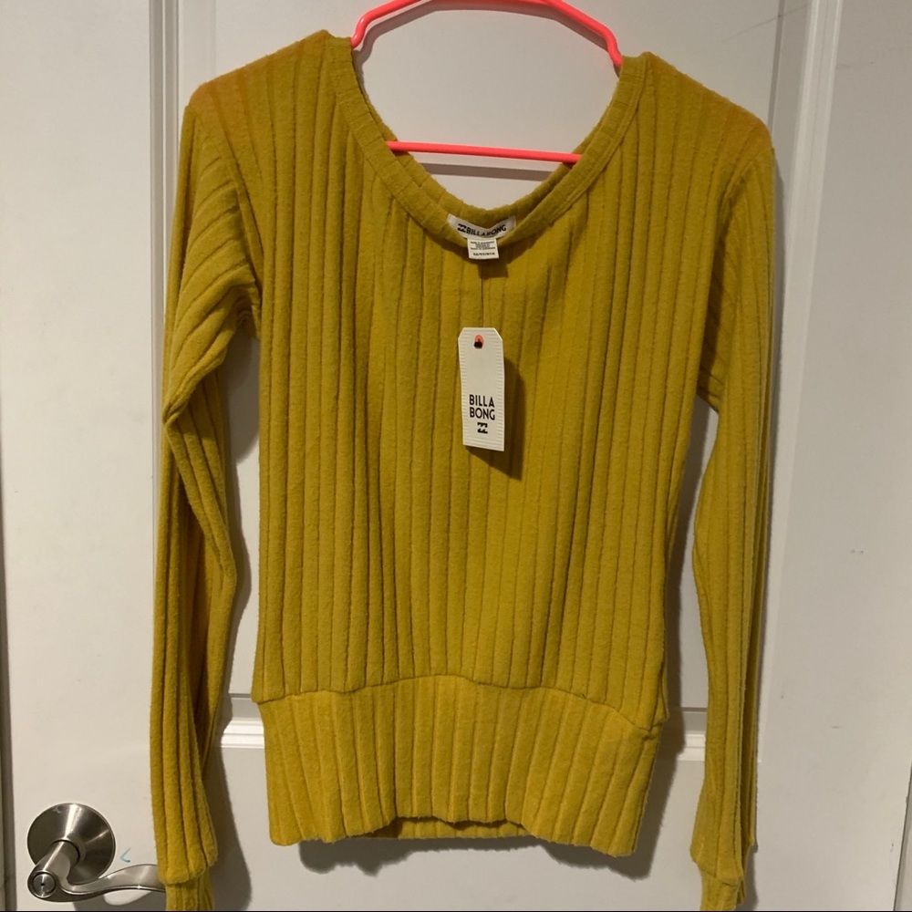 NWT Billabong Top XS